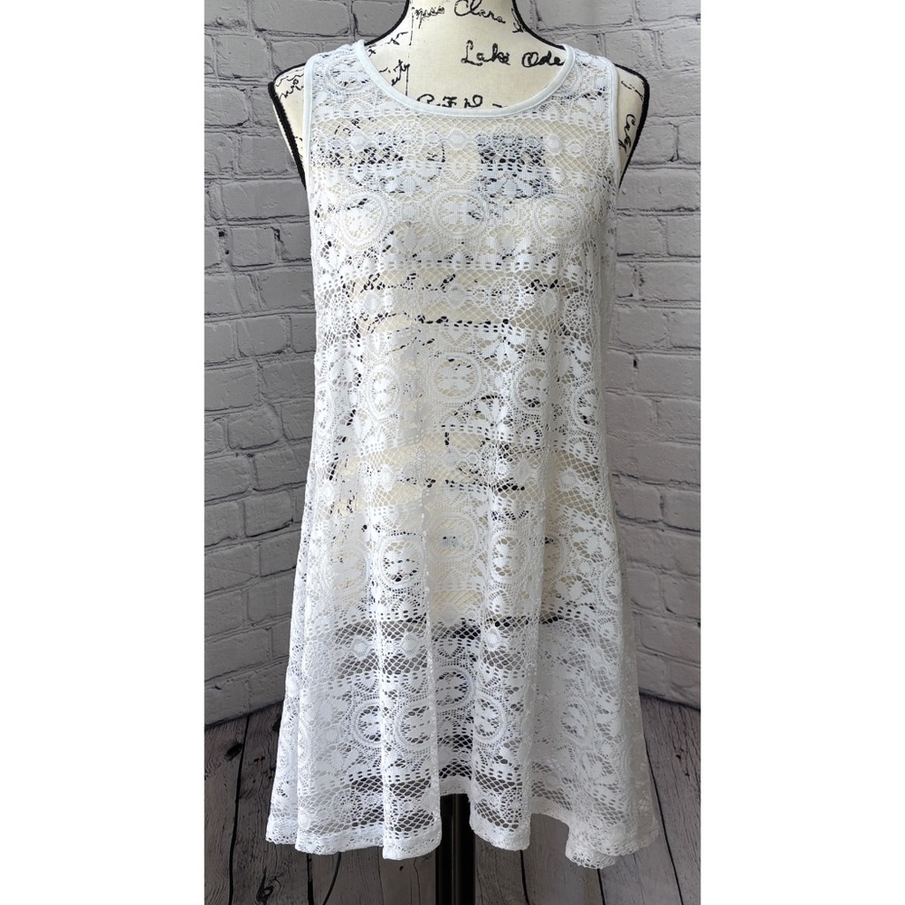 West Loop Women’s White Lace Beach Cover Up (Size M)